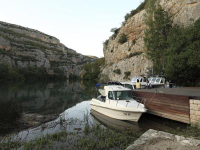 I10 410 Krka oberhalb v Roški slap, Anleger