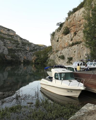 I10 410 Krka oberhalb v Roški slap, Anleger