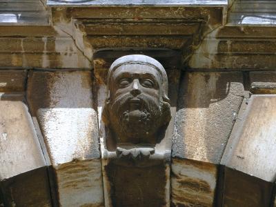 Balbi Arch ornamental head