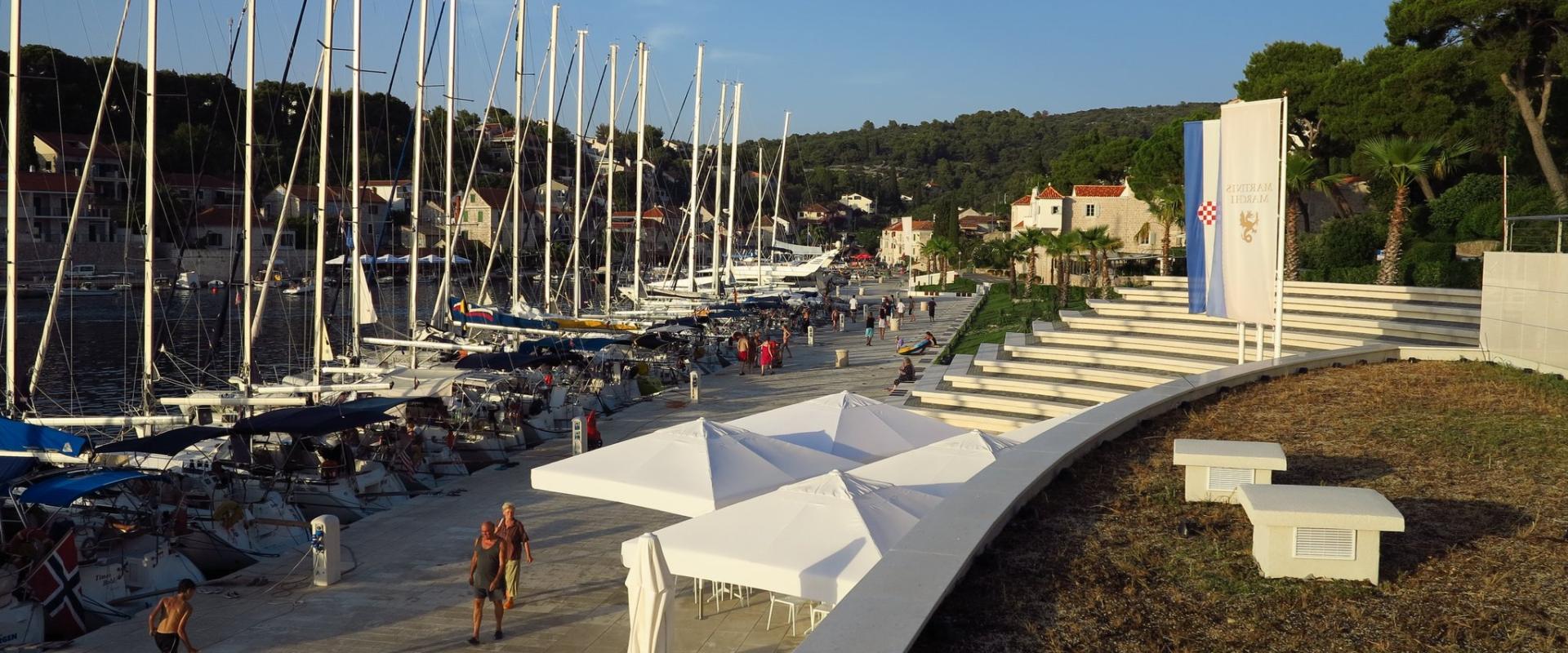 Maslinica Marina