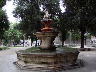 Split - fontanna - panoramio