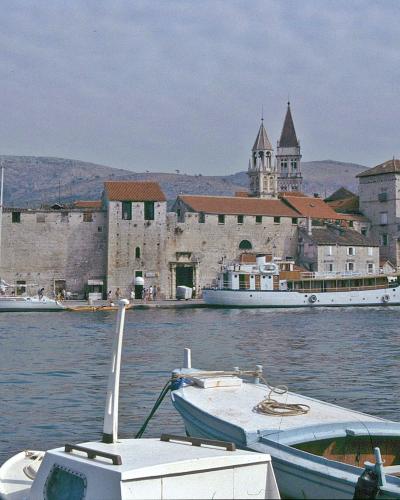JuTrogirPromenade3