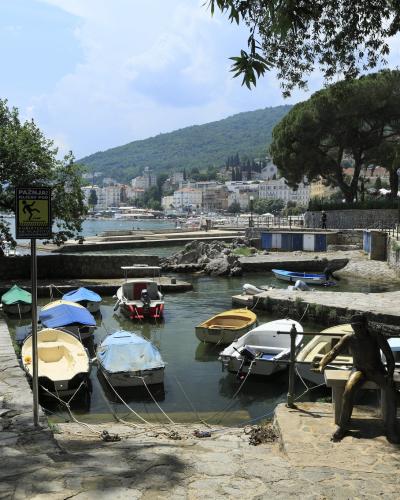 J32 289 Opatija, Park Svetog Jakova
