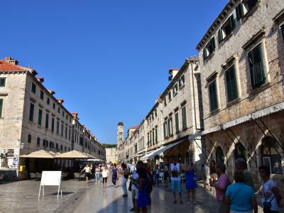 Along Stradun, Dubrovnik (5) (30044500225)