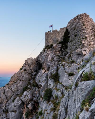 Omis fortice Starigrad