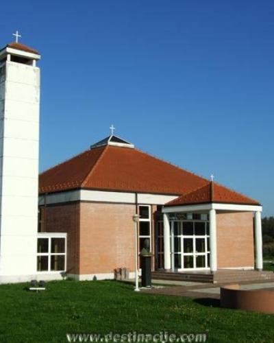 Crkva Sv Antuna Padovanskog, Donji Kukuruzari, Croatia - Architect Marijan Turkulin