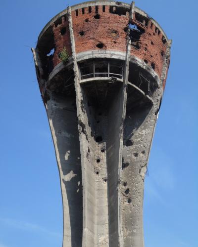 Vukovar Chorwacja ruiny wieży ciśnień bronionej w 1991