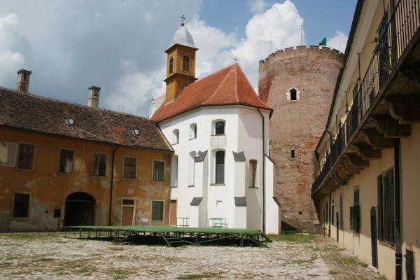 Prandau-Normann Castle