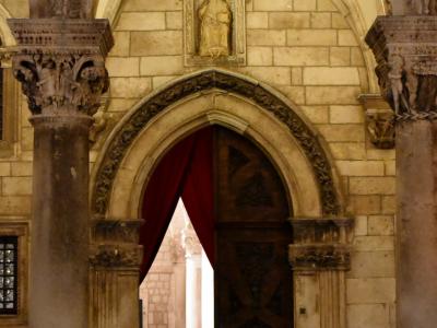 Dubrovnik at night, Rector's Palace, 15th century (1) (29441437013)